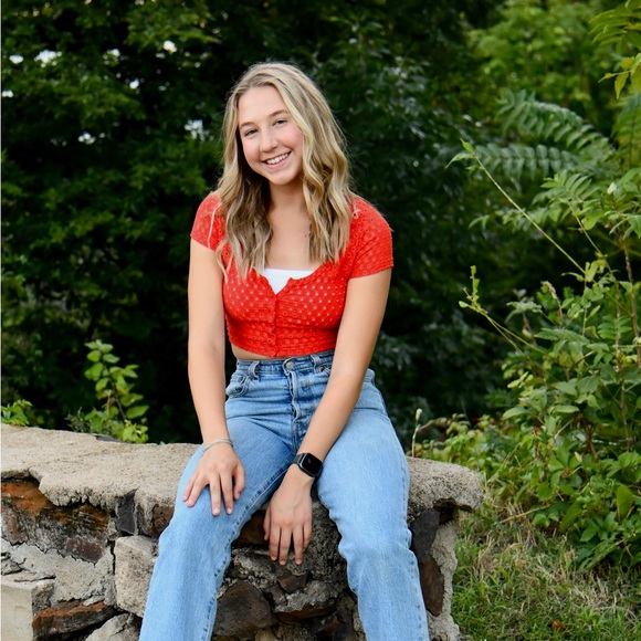 Meet your Posher, Kiera - Picture 3 of 3